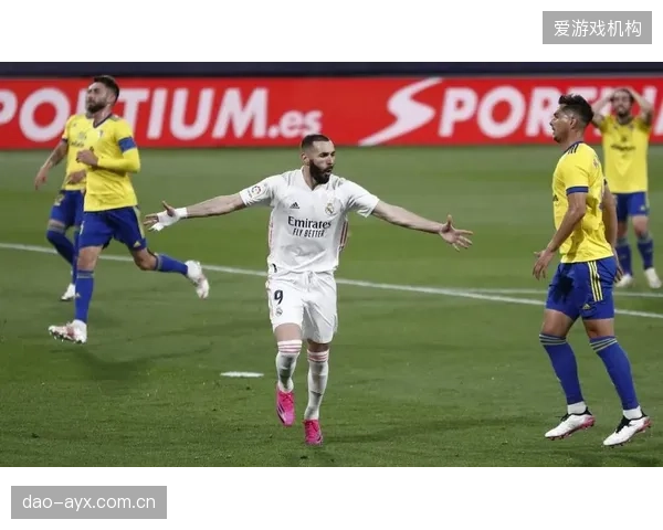 拜仁新援奥利塞与皇马核心维尼修斯共享助攻王，二人犀利的边路突击能力得到数据印证。
